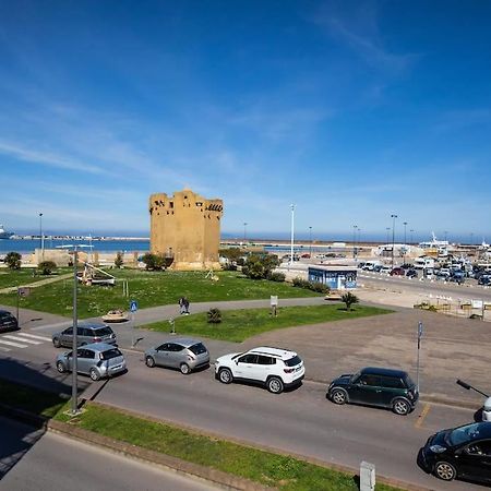 Ad Un Passo Dal Molo Appartement Porto Torres Buitenkant foto